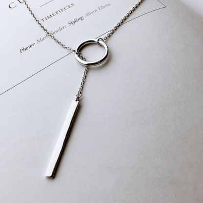 trendy-minimalist-necklace