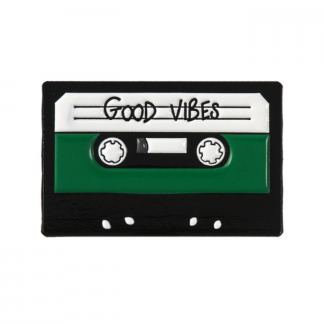 Znachok pin Kasseta Good vibes